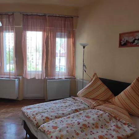 Anna * Pécs
