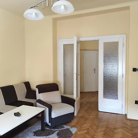 Anna Apartment *