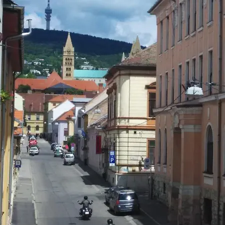 Anna * Pécs